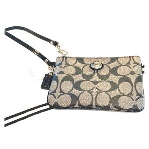 Coach Wristlet NWT